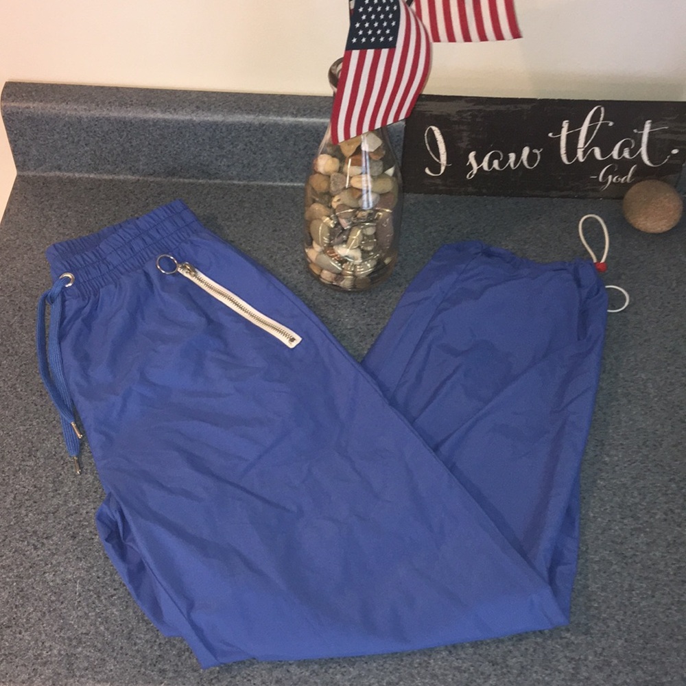 Blue Pants with Zipper Pockets 🔴